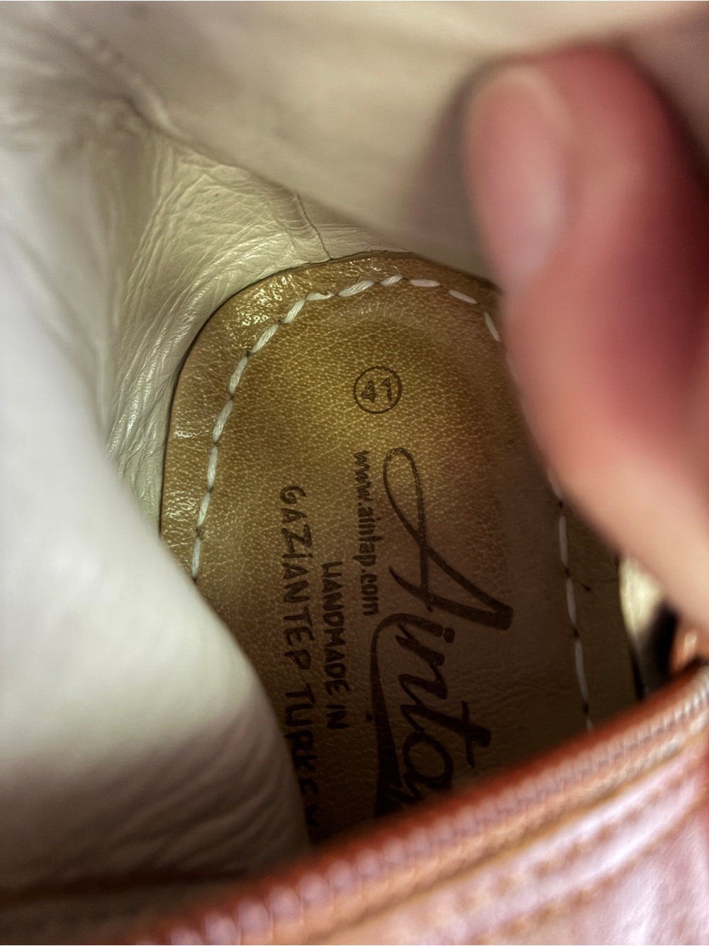 Beautiful lace-up & side-zip leather boots - Picture 8 of 8